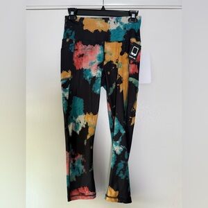 New! Gottex Peach Skin Collection Capri Leggings in Funky Tie Dye Black Small